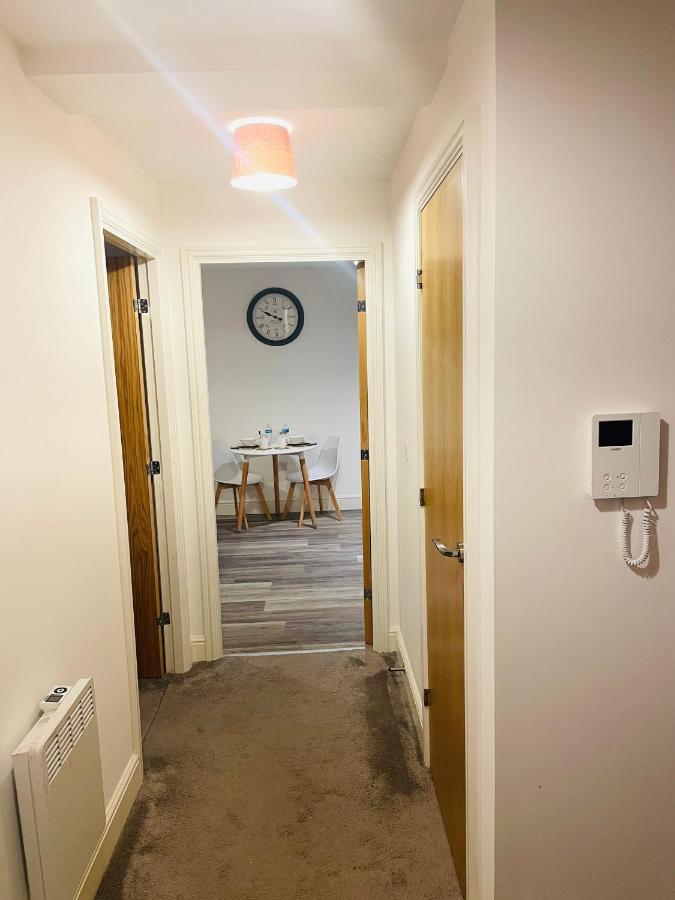 #0509 Two Bedroom Serviced Apartment- Free Parking Derby Ngoại thất bức ảnh